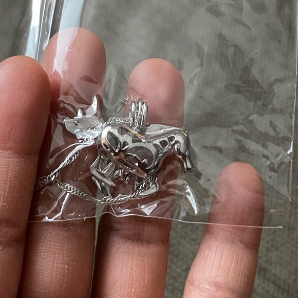 NWT Horse Unicorn Luminous Glow in The Dark Pendant Chain Necklace Jewelry Gift - Picture 5 of 8